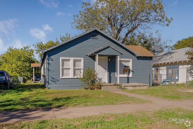 Building Photo - 1126 Cedar St Rental