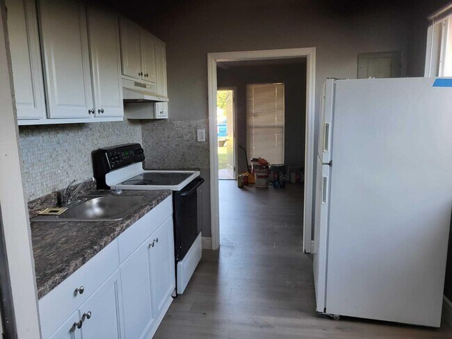 Photo - 720 47th St Unit 1