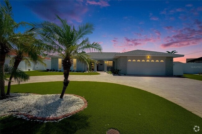 Building Photo - 1492 Sea Gull Dr S Rental