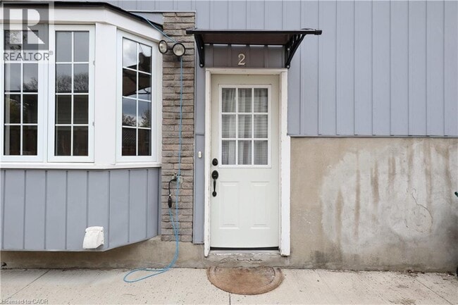 Photo - 31 Keewatin Ave