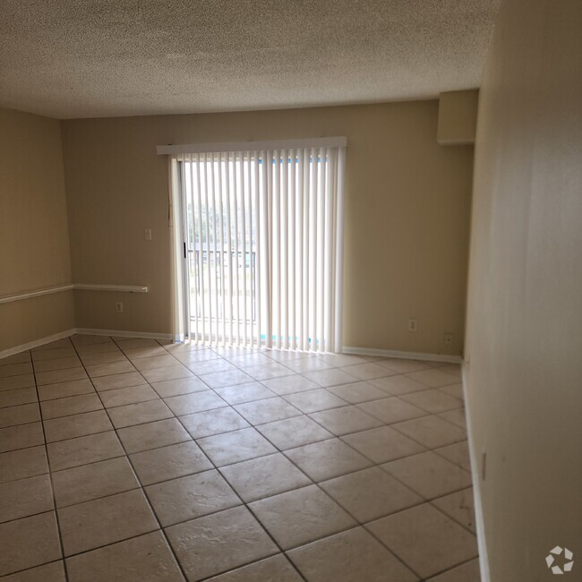 Building Photo - 1 bedroom on 4th floor for rent. Unit 404 Rental