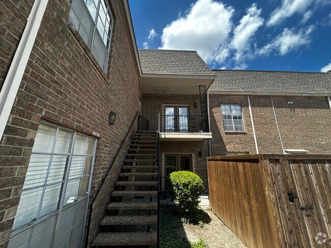 Building Photo - 4434 Harlanwood Dr Unit 221 Rental