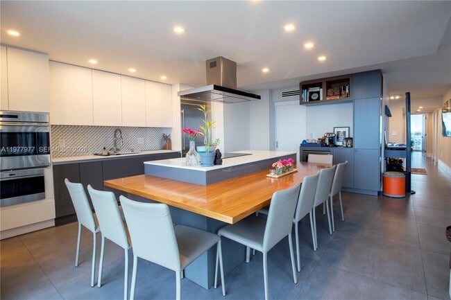 Photo - 881 Ocean Dr Unit 7D