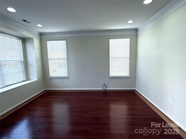 Photo - 7549 Bluff Point Ln