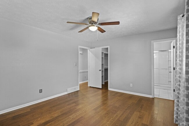 Photo - 3483 Lansdowne Dr