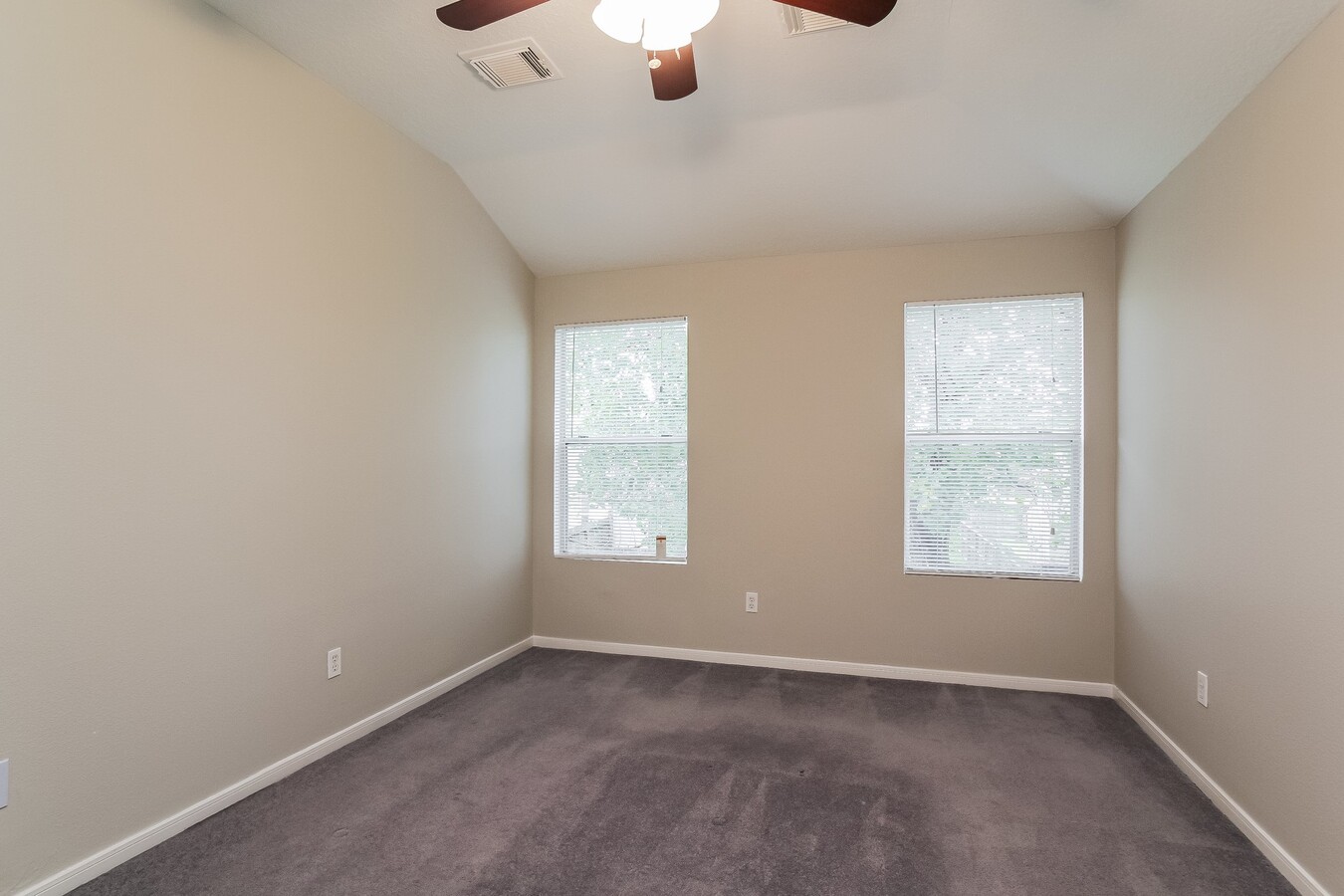 Photo - 947 Leadenhall Cir