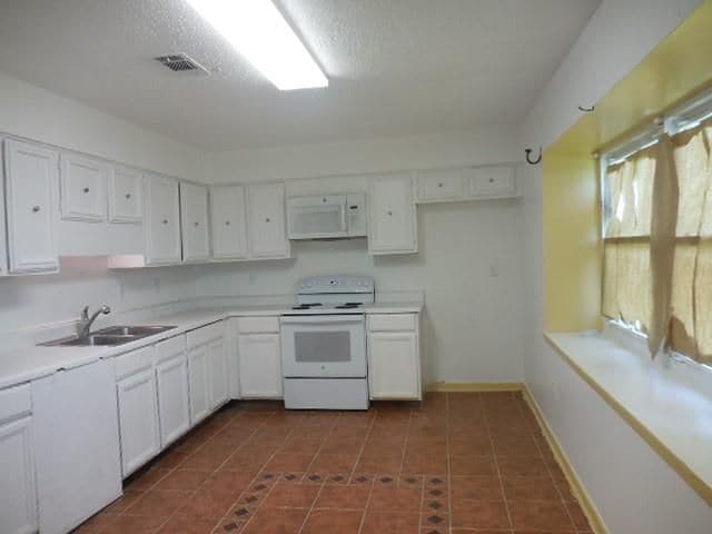 Photo - 2440 W Sunny Meade Dr