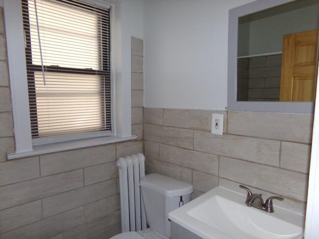 1619 W Morse Ave Unit 208