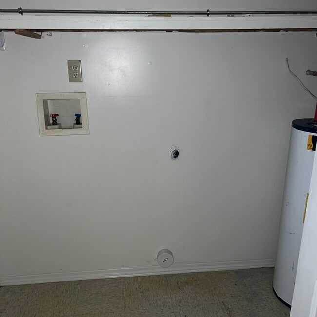 Washer/Dryer hookups - 201 Middle St Apartamentos Unidad D