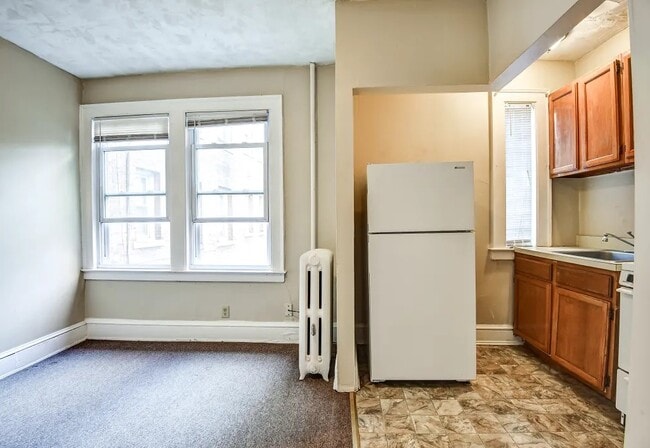 29 39 Charter Oak LLC