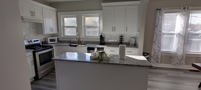 Cocina - 404 Formosa Ave