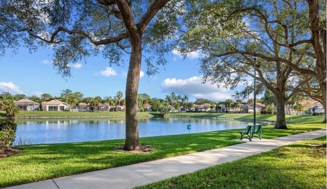 Photo - 4655 Hammock Cir