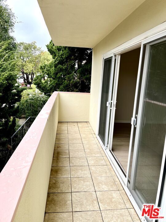 Photo - 1033 Euclid St Unit 1