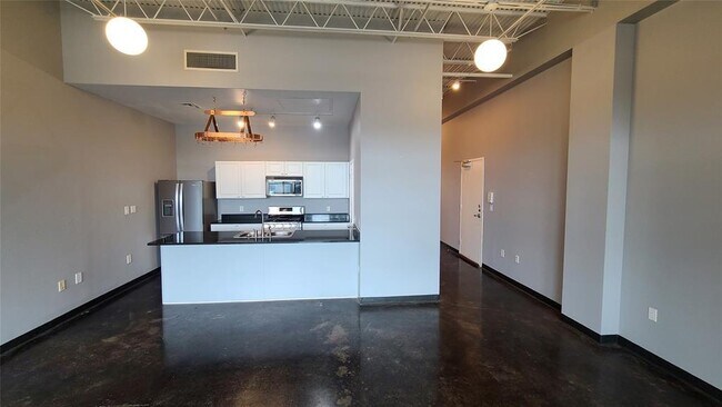 Photo - 2401 E 6th St Unit 6094