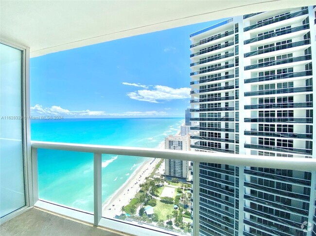 Building Photo - 1830 S Ocean Dr Unit 3605 Rental