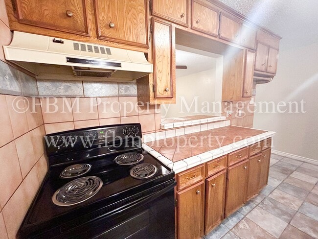 Photo - 2541 W Sycamore Ave Unit 2541