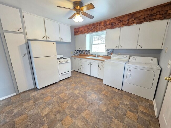 2 Bed 1 Bath Single Family Home in Wisconsin Rapids - 2 Bed 1 Bath Single Family Home in Wisconsin Rapids