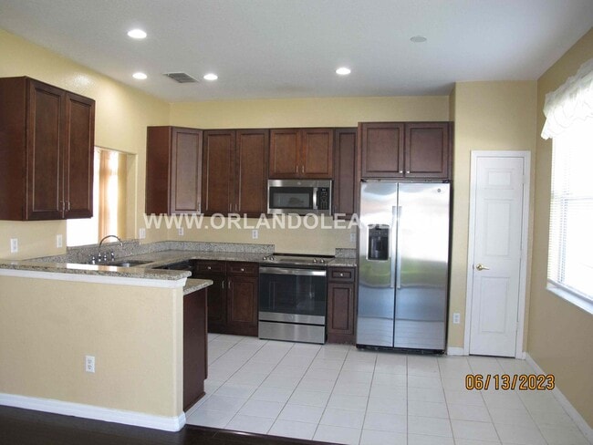 Photo - 4 bed 2.5 bath home located in Greenbriar at Tuscawilla Community !