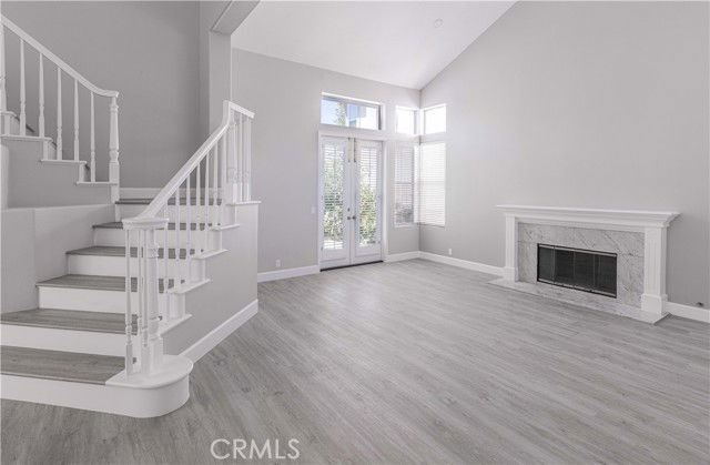 Photo - 2142 Marselina