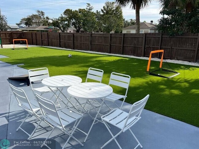 Photo - 1810 Elizabeth St