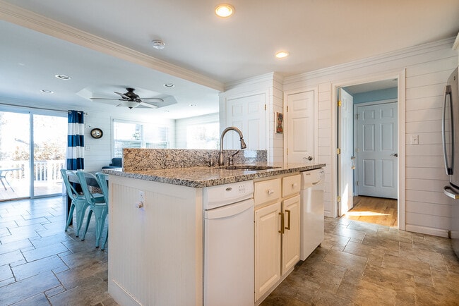 Photo - 36 Center Beach Ave