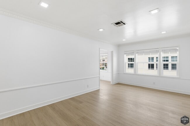 Building Photo - 8613 W Olympic Blvd