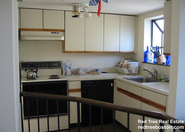 Building Photo - 29 Brainerd Rd Unit 305