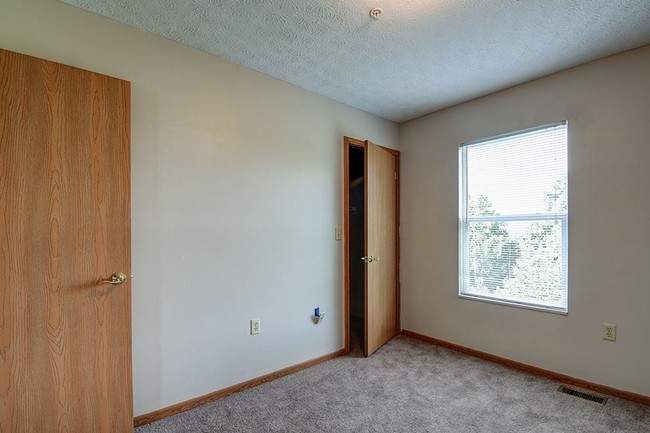 Photo - Cedar Glen I