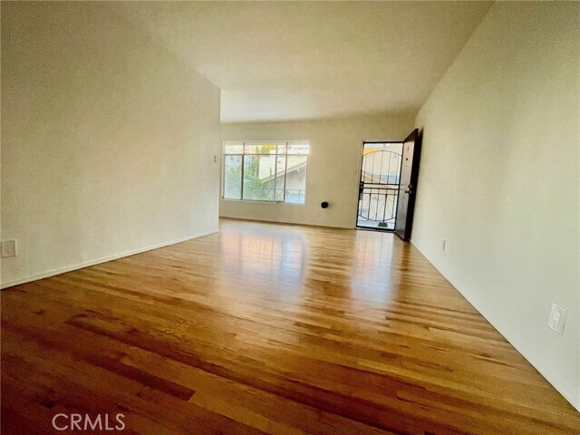 Photo - 1433 N Bronson Ave Unidad 6