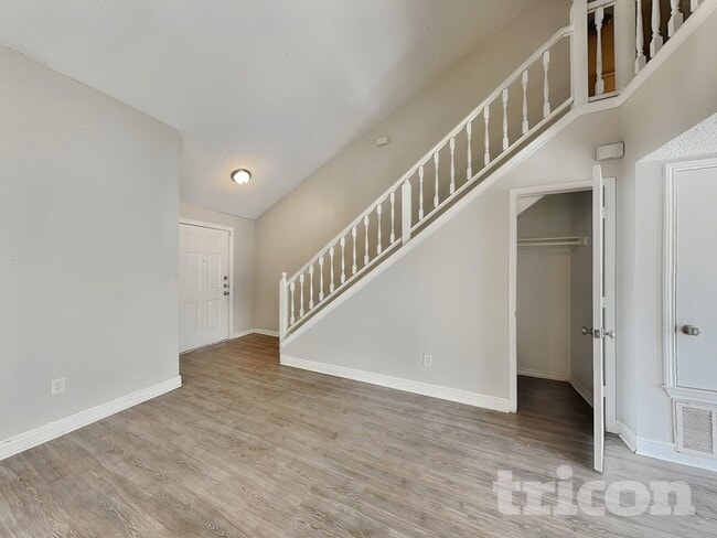 Photo - 1506 Briarpath Ln