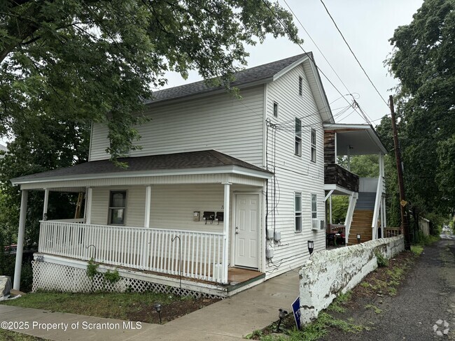 Building Photo - 713 Cherry St Rental