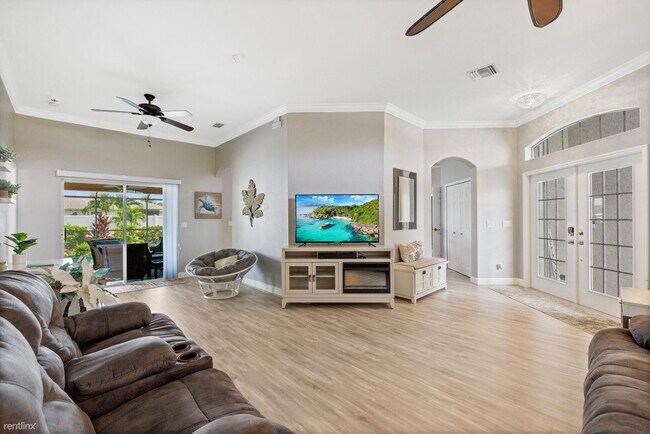 Photo - 4 br, 2 bath House - 201 Southwest 35th St...