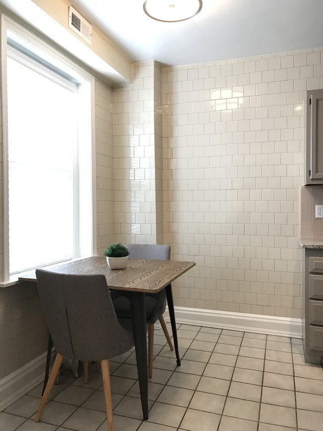 Eat in Kitchen