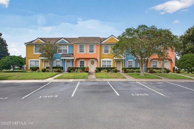 Building Photo - 12311 Kensington Lakes Dr Unit 1303