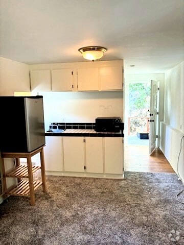 Building Photo - 518 Solway St Unit Studio Rental