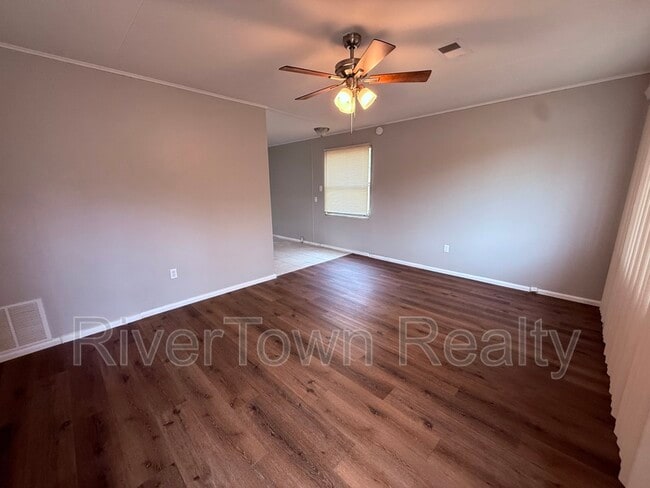 Photo - 3300 Baskin St