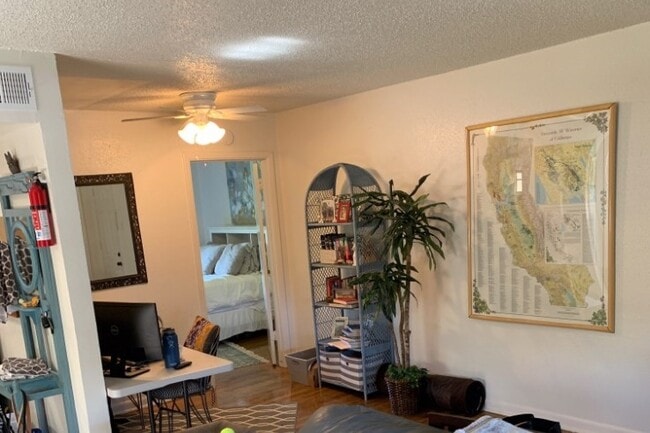 421 E Franklin St, NF - 5102 Bell St Unidad 4