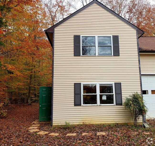 Building Photo - 6514 Louisa Road Rental