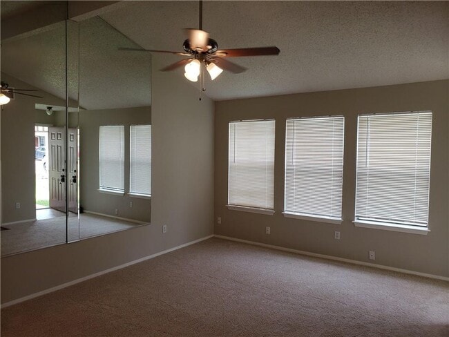 Photo - 1825 Rainy Meadows Dr