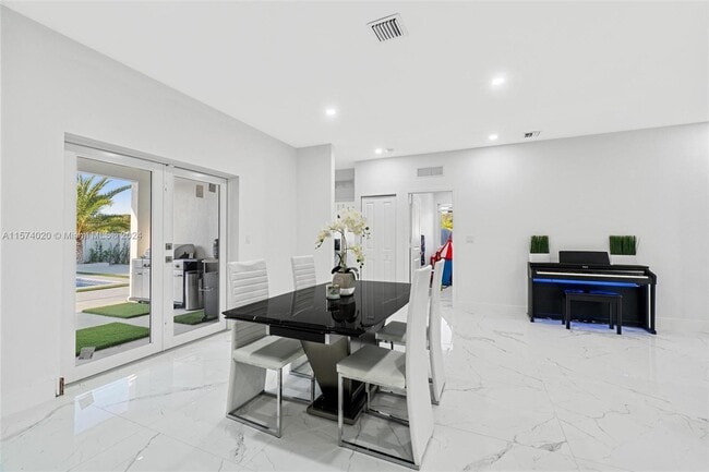 Photo - 13305 SW 190th Ter
