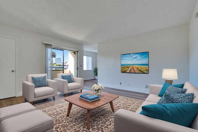 Staged living room - 1518 Euclid St Apartments