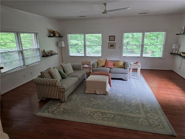 Photo - 2129 Pine Forest Dr NE