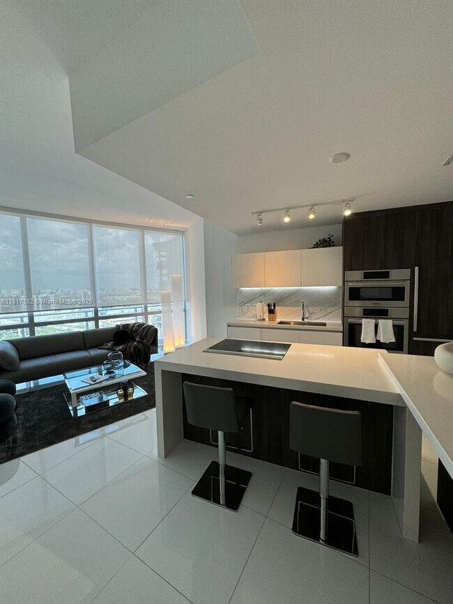 Photo - 851 NE 1st Ave Unit 1404