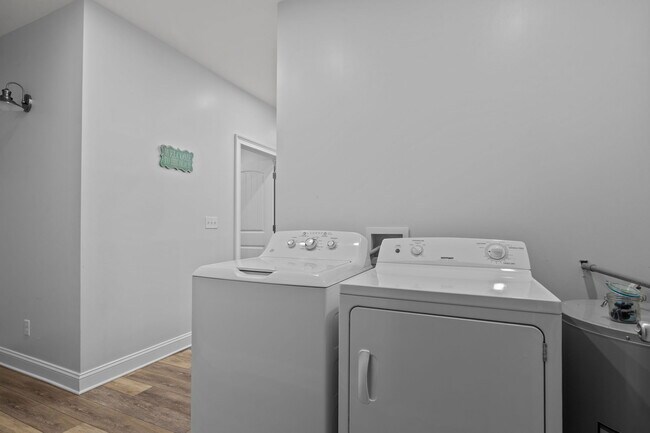 Photo - 360 Island Rd