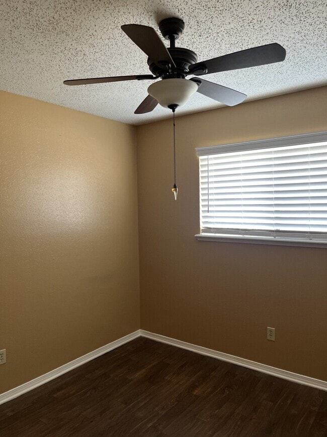 Photo - 4708 Longstreet Pl