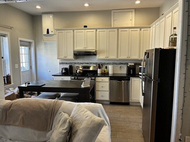 Photo - 373-391-391 Cambridge St Unit 385-02