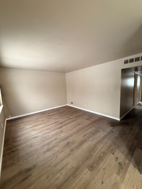 Photo - 20795 Helle Ave