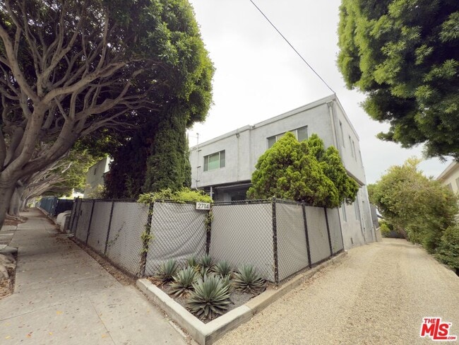 Building Photo - 2714 4th St Rental