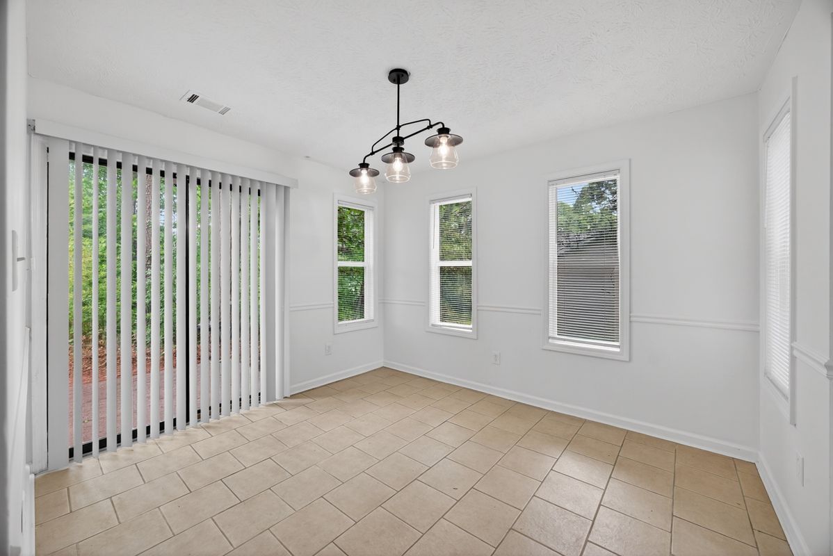 Photo - 6898 Babbling Brook Dr