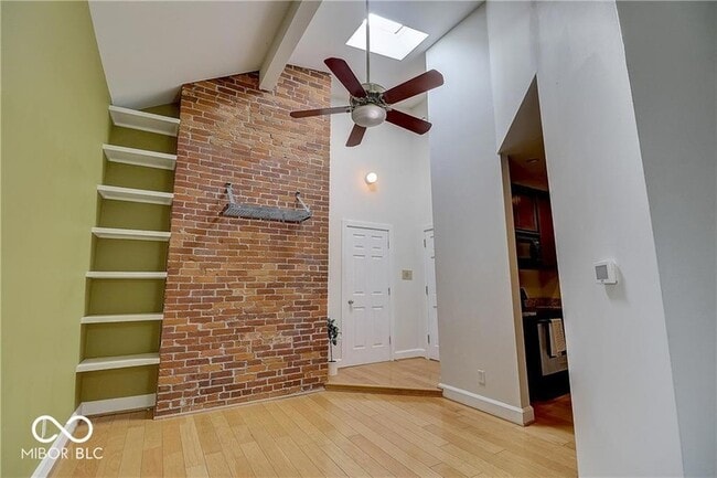 Photo - 714 Buchanan St Unit 18